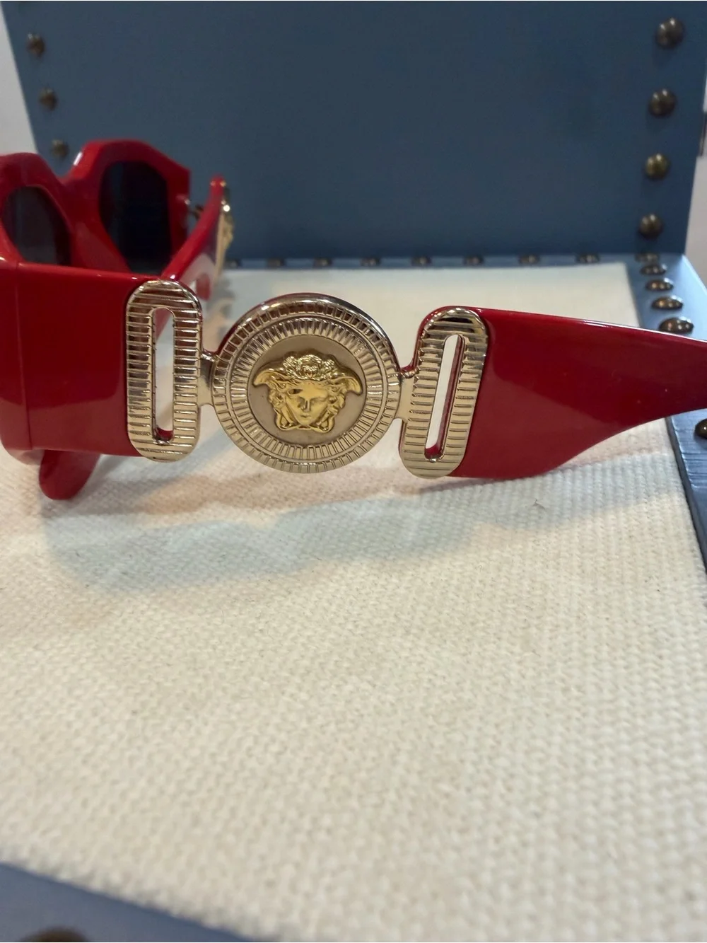 Versace sunglasses - Picture 3 of 6